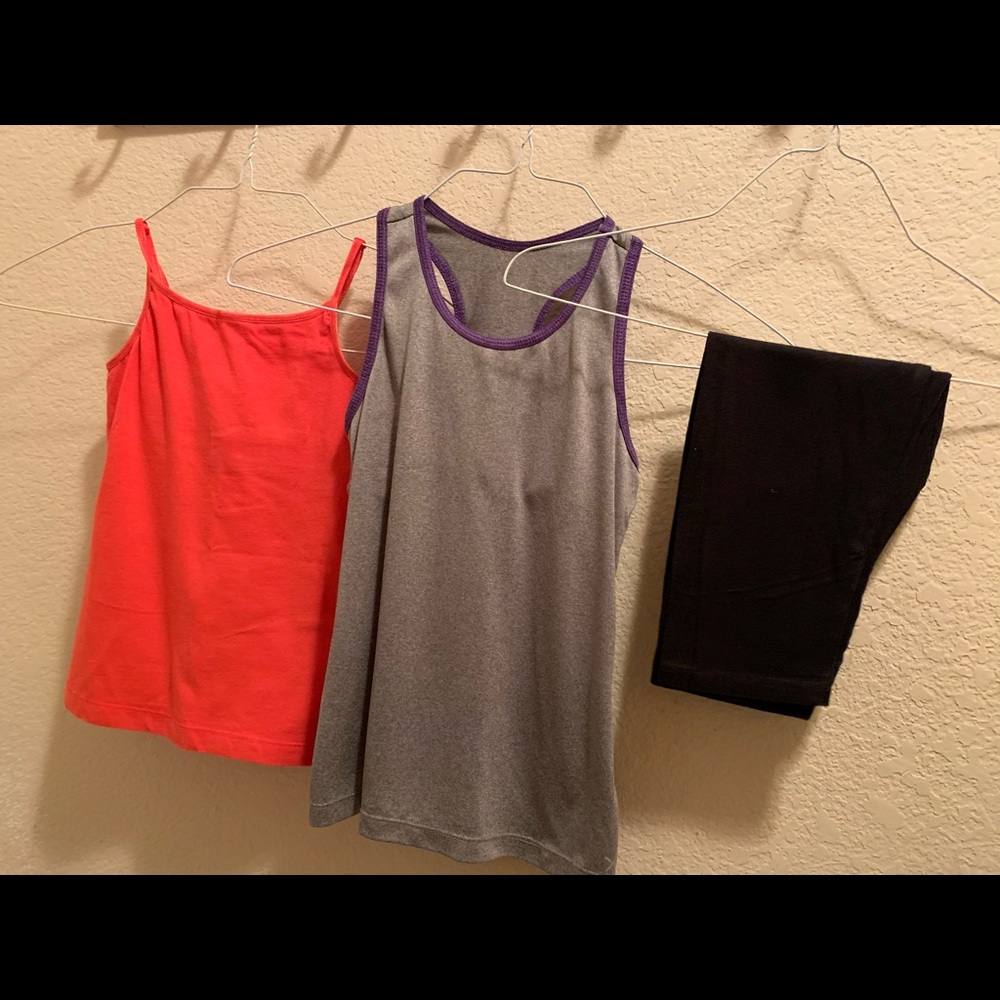 Girls leggings, two sleeveless tees, G112